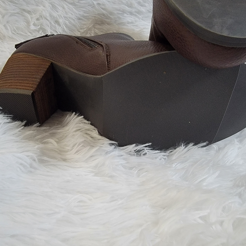 Torrid Rich Brown Ankle Booties 12 WW - Picture 9 of 16
